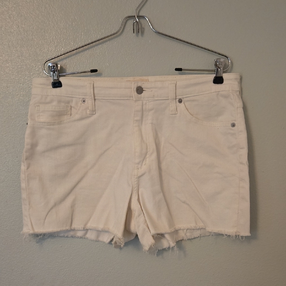 Universal Thread | White Cutoff High Rise Midi Shorts Size 12/31